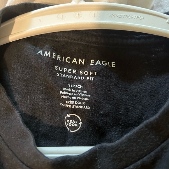 American Eagle Outfitters Black T-Shirt - Picture 4 of 4